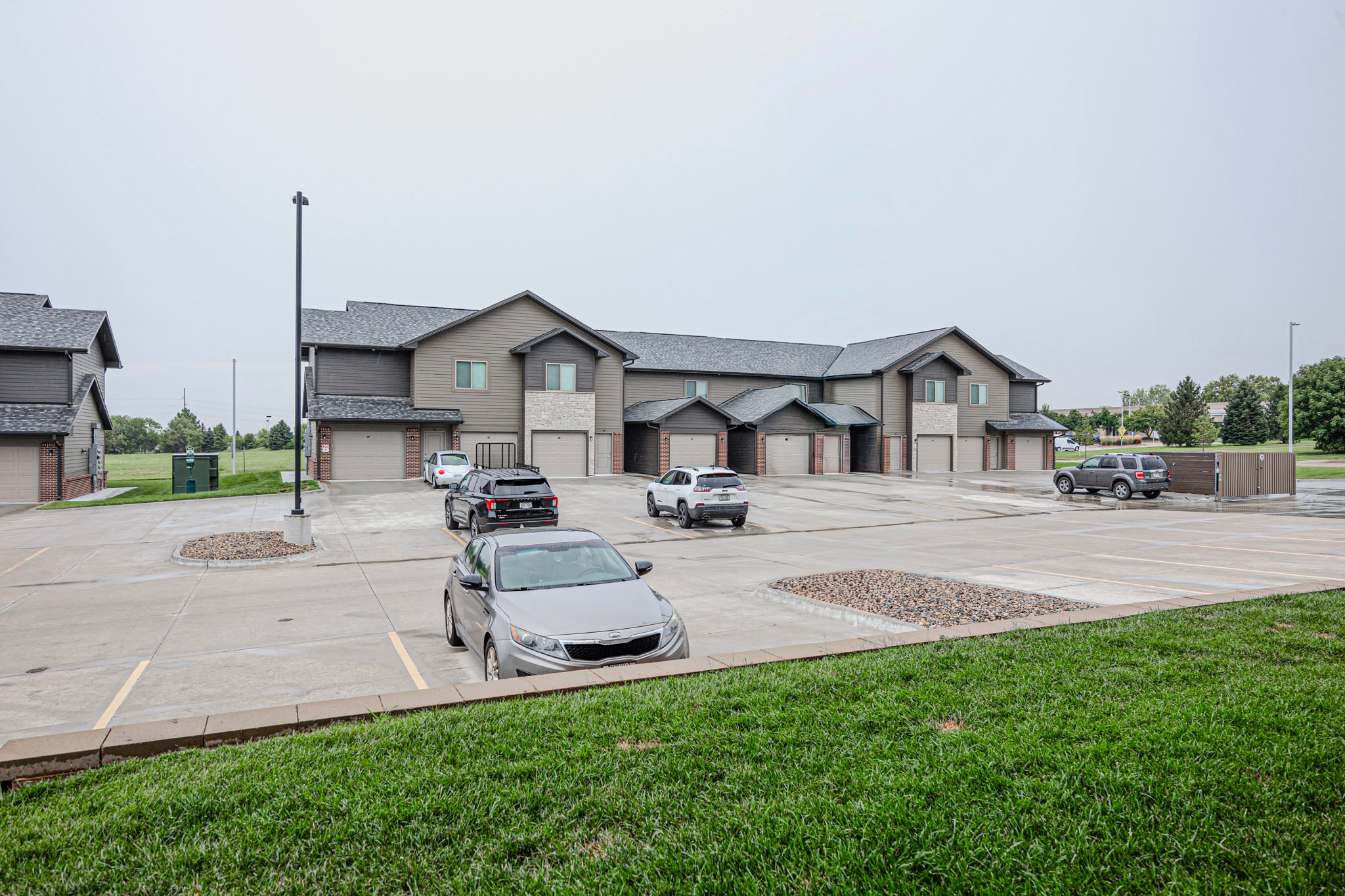 Exterior — Horizon