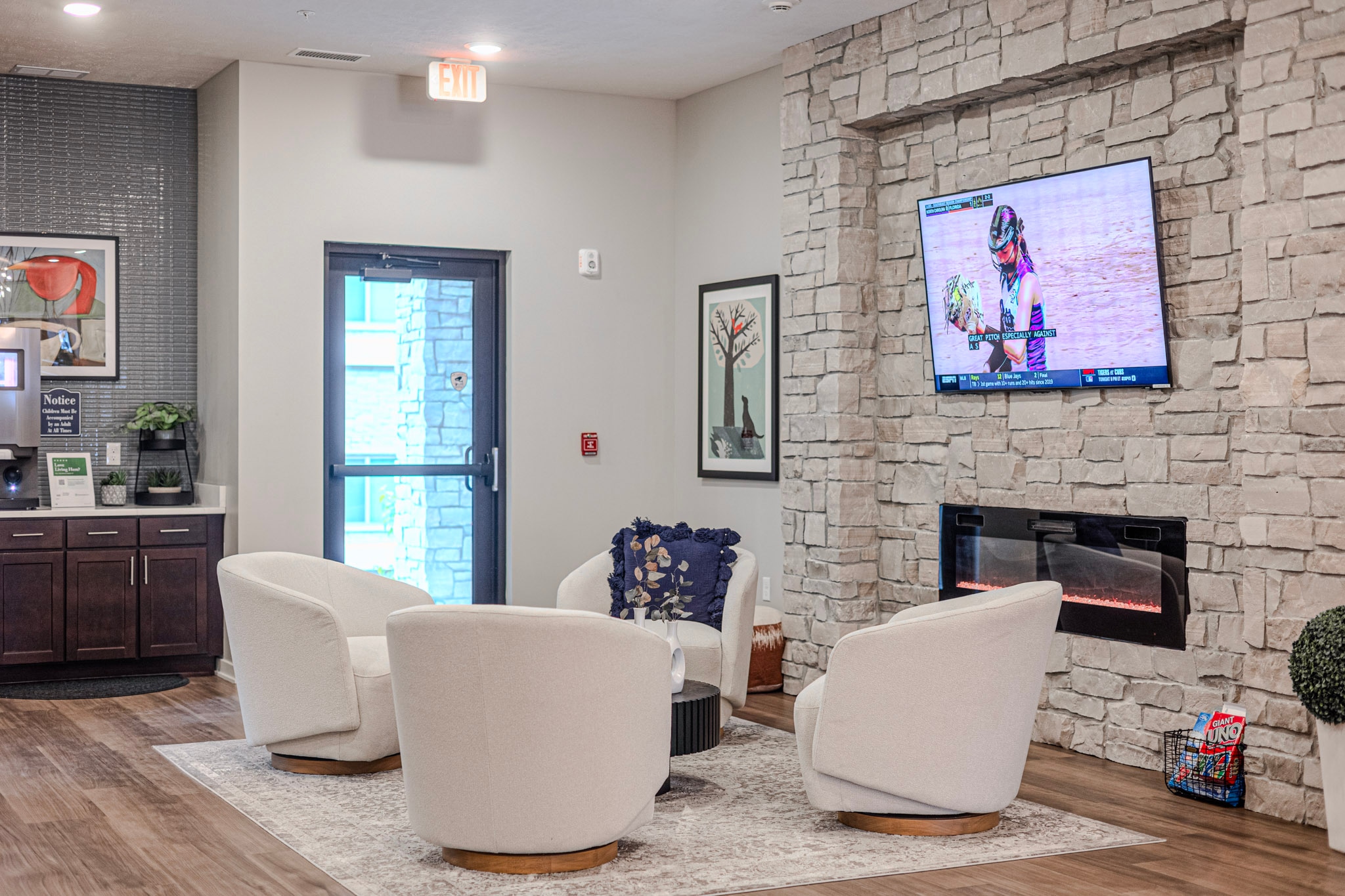 Lobby Lounge — Horizon