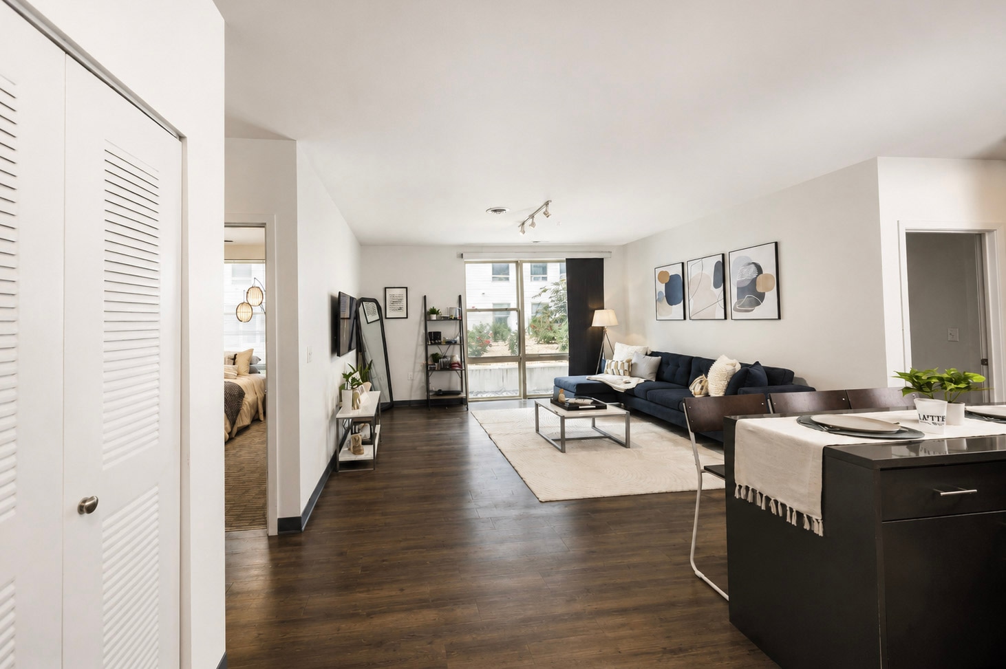Model Room — Latitude Lincoln